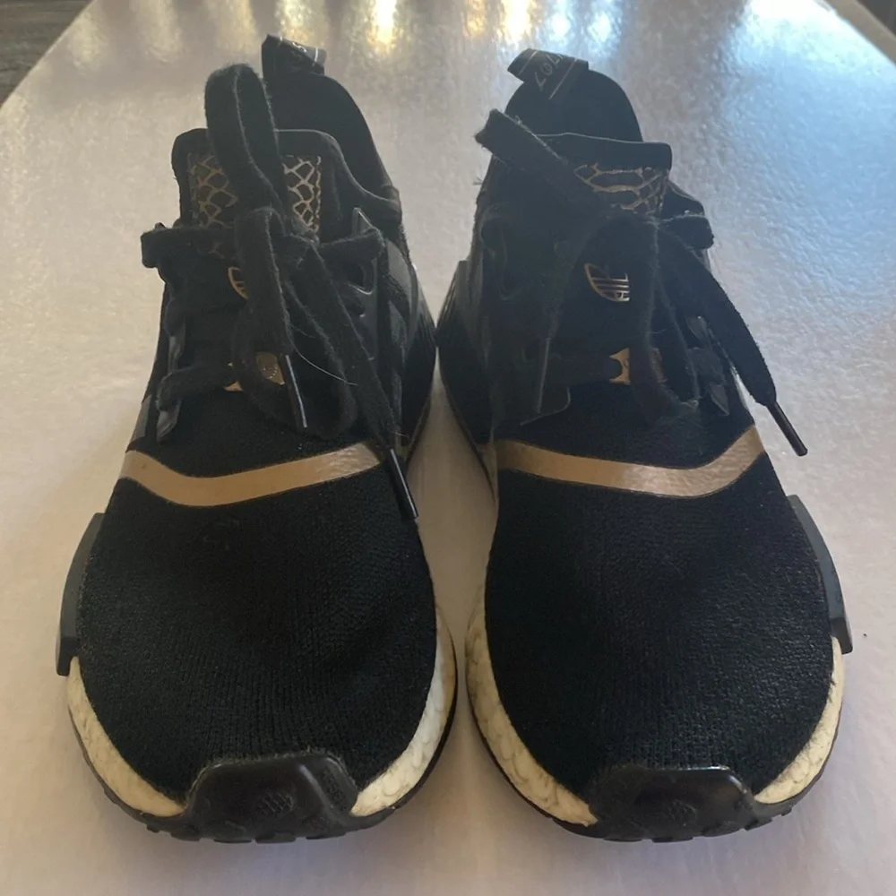 ADIDAS Originals Women’s NMD R1 Sneakers GY6300 Black / Rose Gold Size 8